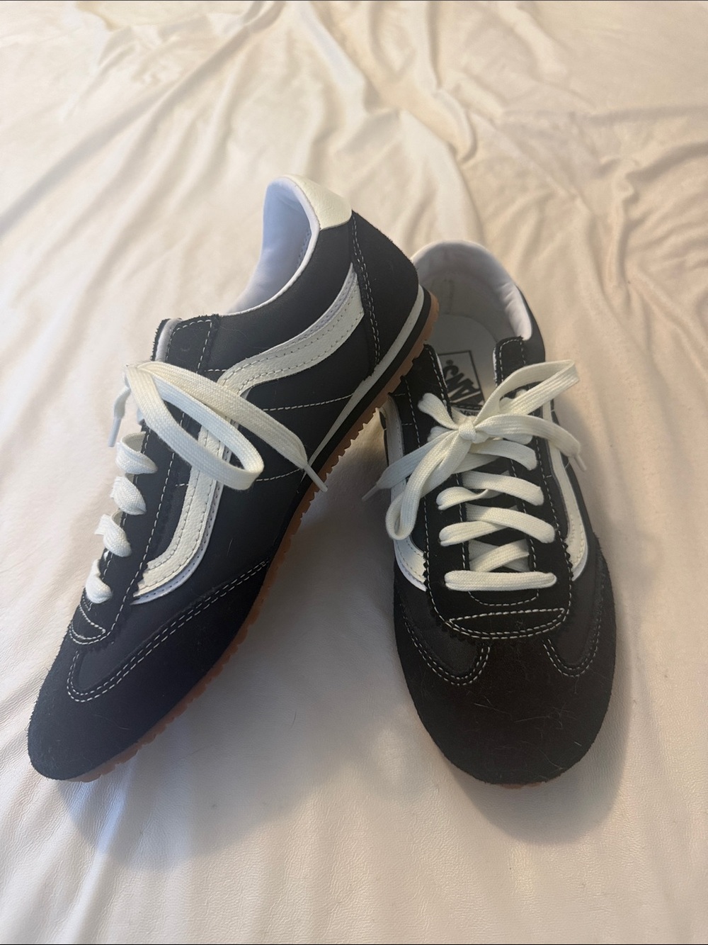 Vans Black & White Women's Low-Top Sneakers